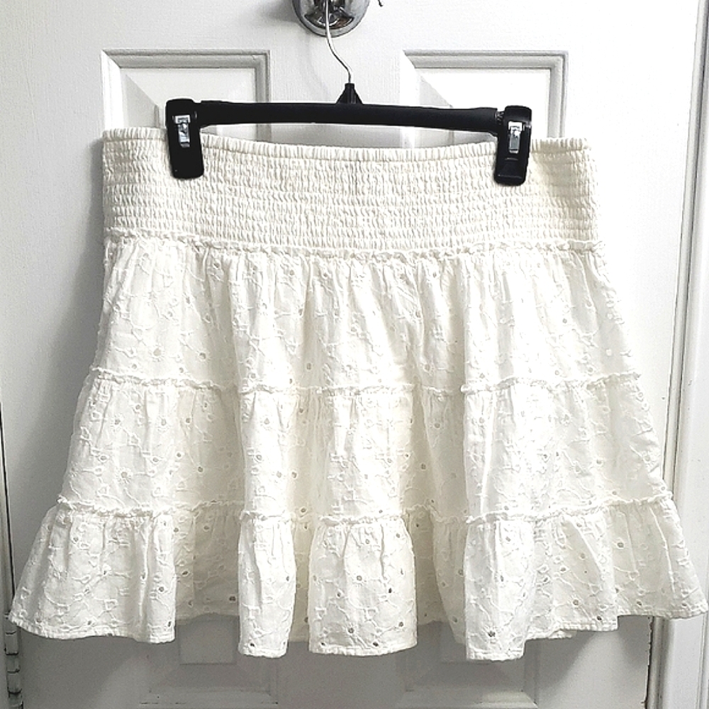American Eagle White Eyelet Skirt XL